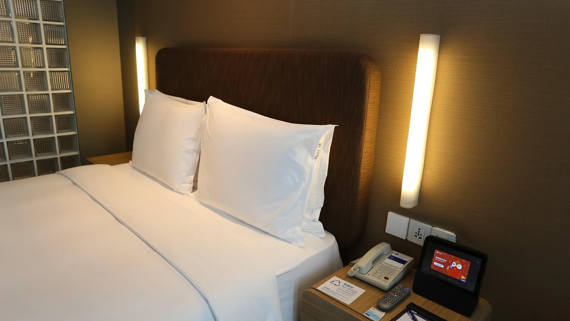 Holiday Inn Express Shanghai Jinsha By Ihg 4*,  China